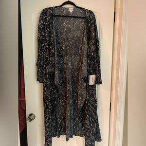 LuLaRoe Shirley size Large